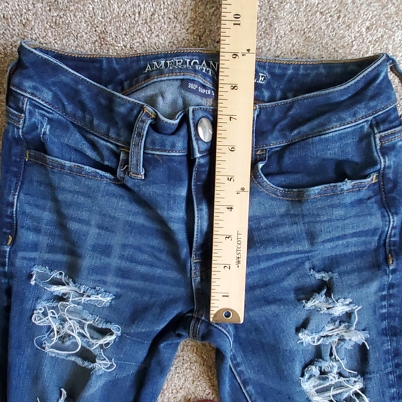 American Eagle destroyed jegging, size 2 - Picture 5 of 7